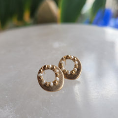 Pearl Disc Studs