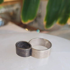 Catacaustic Curve Ring
