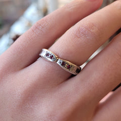 Kissing Snake Ring - Ruby Head