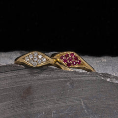 Single Curve Ring - Pink Sapphire