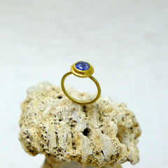 Tanzanite Cabochon Gold Ring