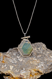 Atlas Pendant
