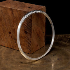 Octo-Twist Bangle