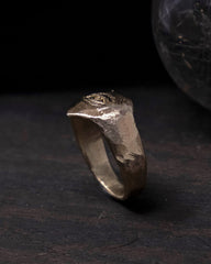 Lover's Lips Cigar Band Ring