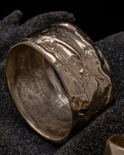 Heavy Texture Cigar Band Gold Ring