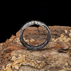 Kissing Snake Ring - Black Diamond Eyes