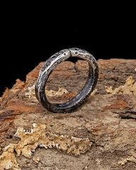 Kissing Snake Ring - Black Diamond Eyes