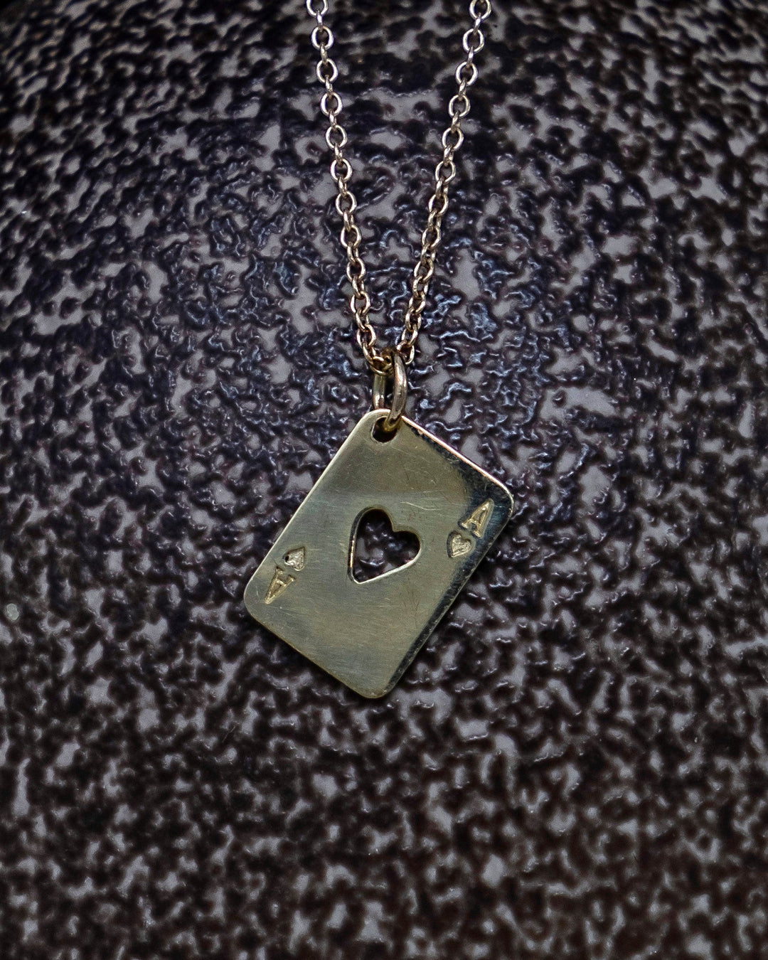 イーシャー　ペンダント Ace of Hearts Necklace – Specific Gravity