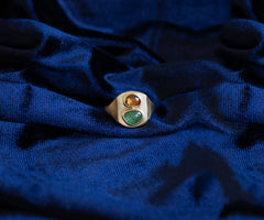 Tableau Ring Emerald + Sapphire in Gold