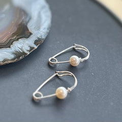Pearl Wire Safety Pin Earring (Coiled)