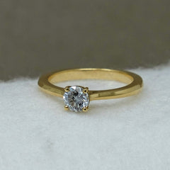 Solitaire Round Cut Diamond Ring Yellow Gold