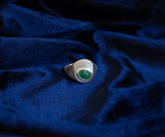 Tableau Ring Emerald in Silver