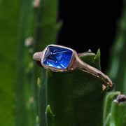 Rectangular Sugarloaf Tanzanite Ring