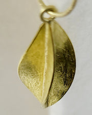 Gold Twist Pendant