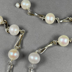 Twist Link Pearl Necklace