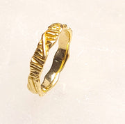 Lattice Natural Edge Gold Ring